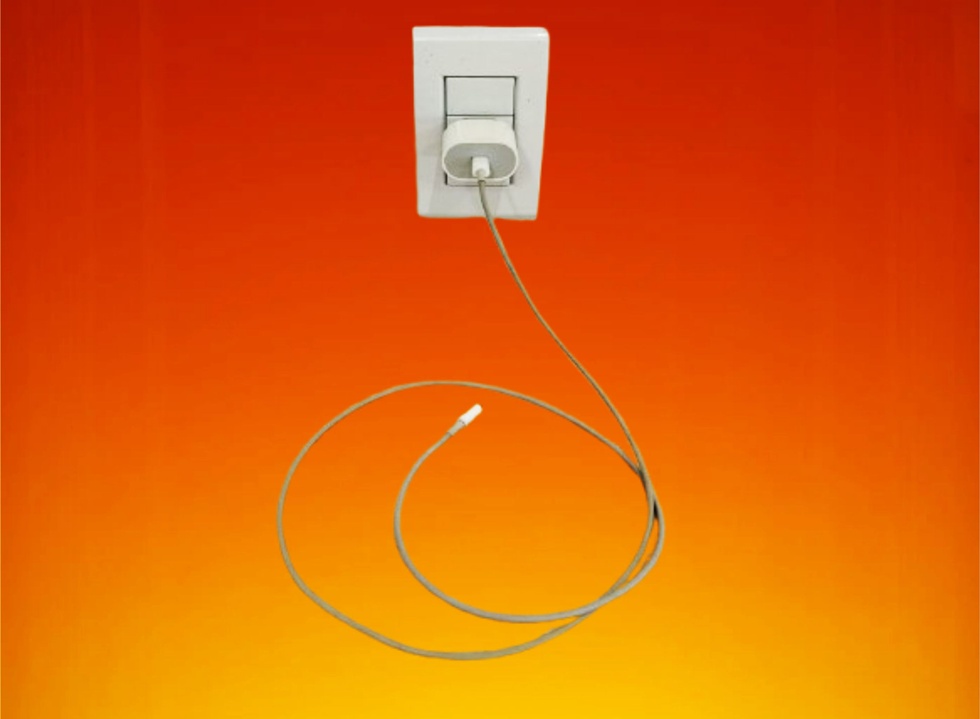 Carregador na tomada- Equatorial Goiás